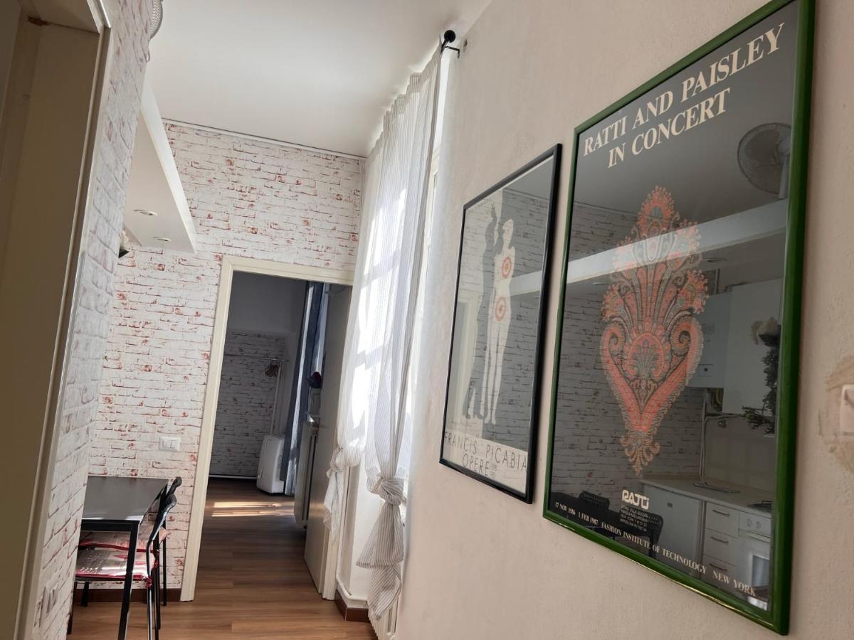 Ancient Courtyard Bonanomi In Historic Centre Apartment Como