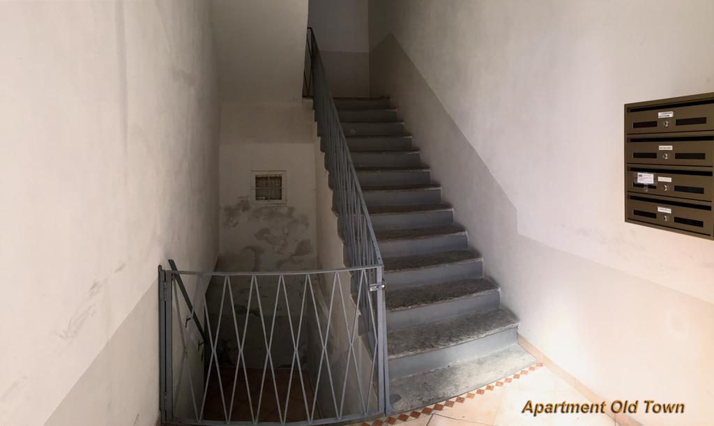 Ancient Courtyard Bonanomi In Historic Centre Apartment Como